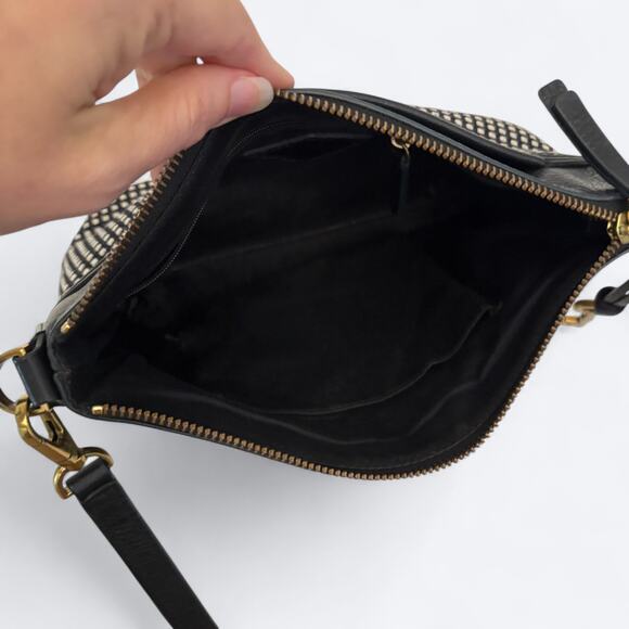 Fossil Woven Black/White Key Crossbody Hand Bag Minimalist Business Careerwear - Picture 9 of 11